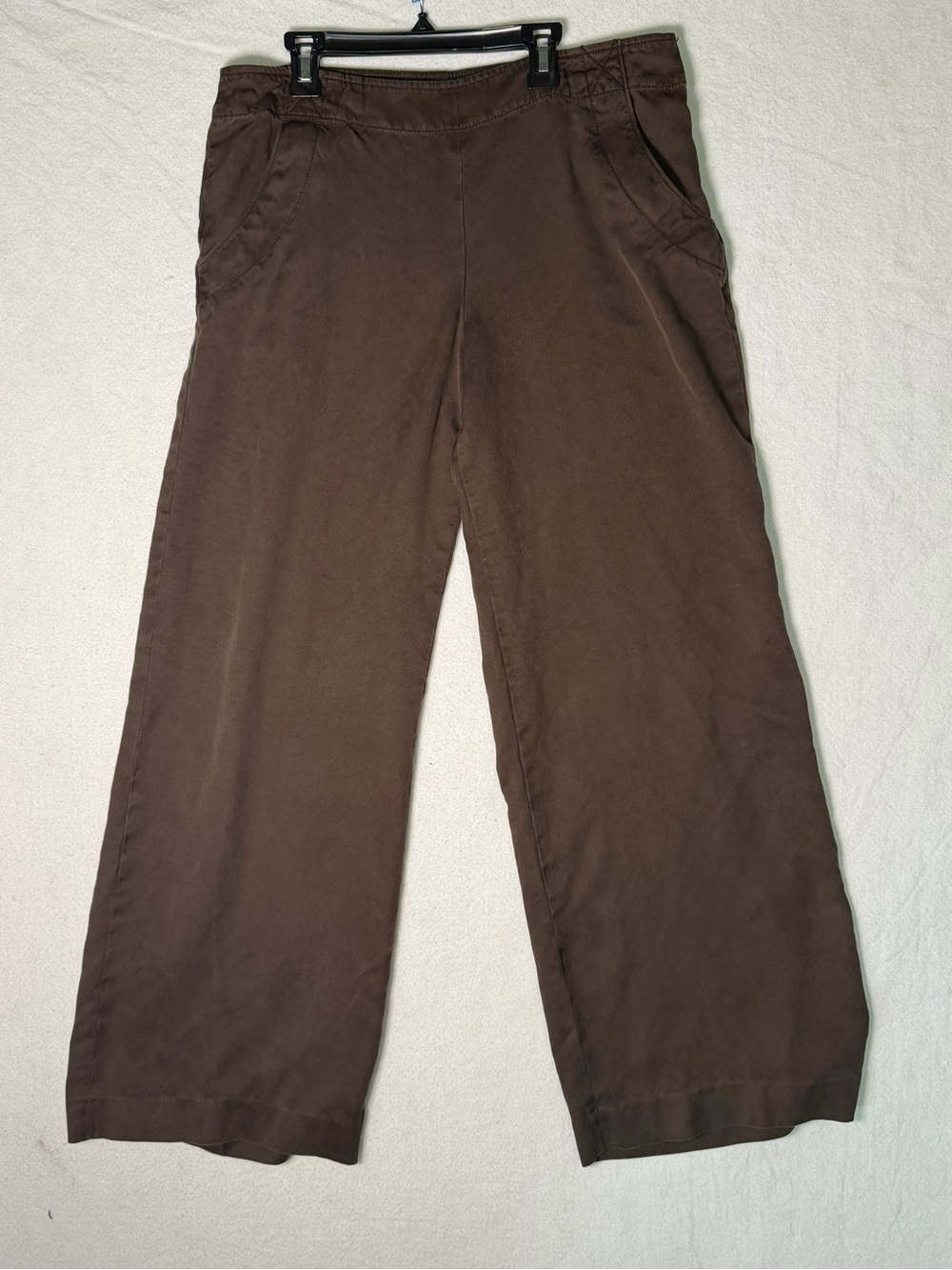 Tommy Bahama Women's Brown Solid Flat Front Pants with Pockets Size 12